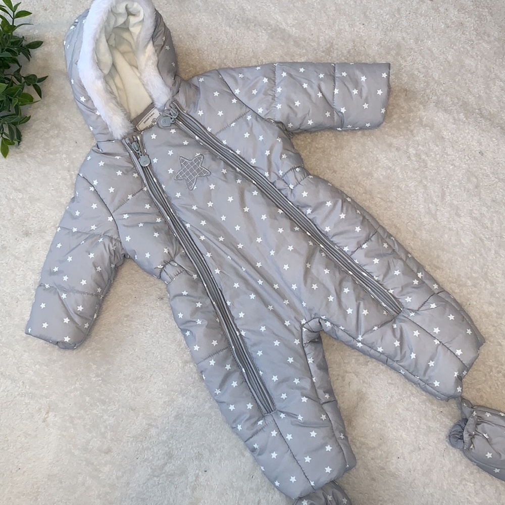 Mayoral 6M Gray Star Snowsuit Bunting EUC Feet Covers